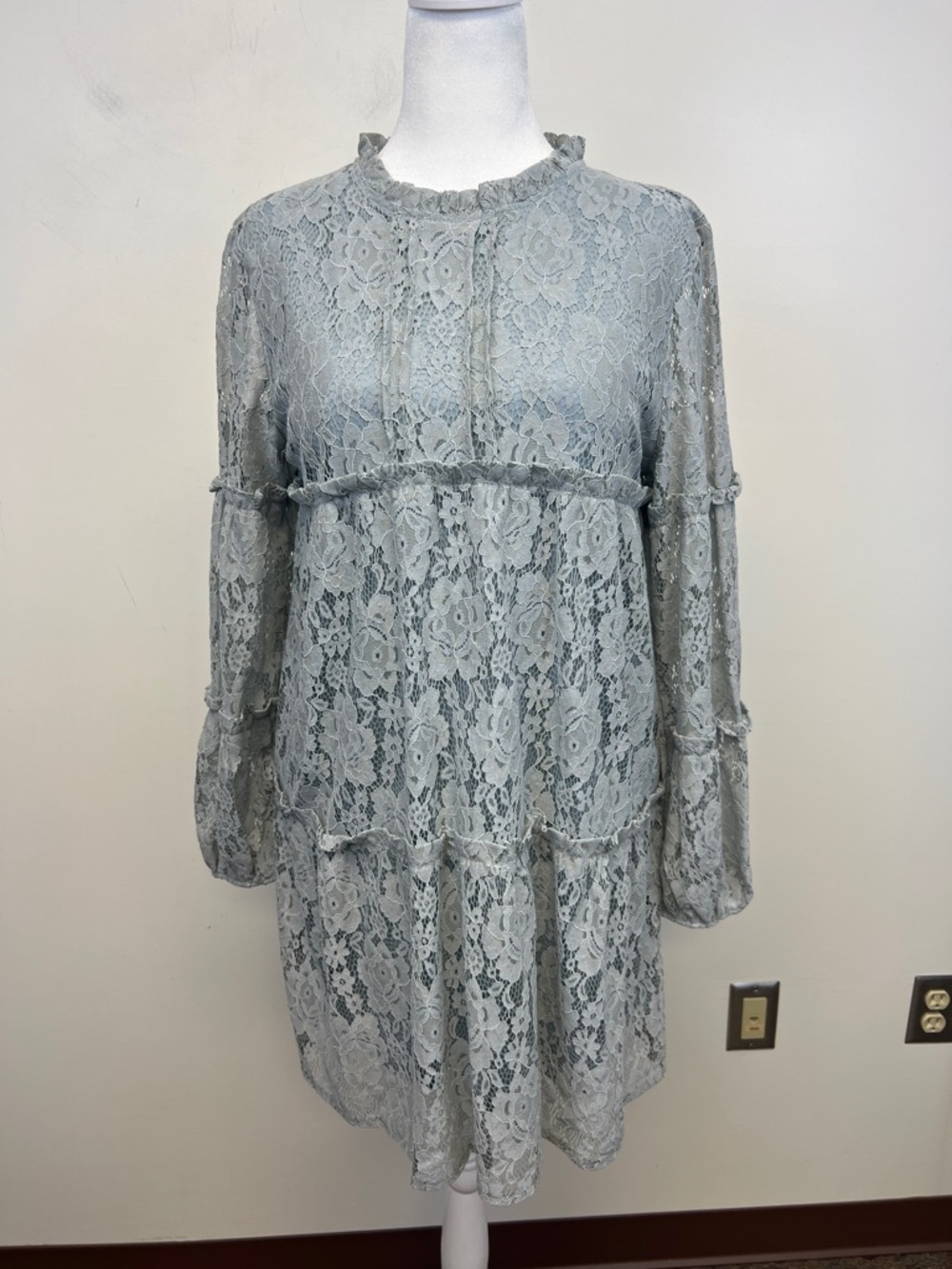 SOLUTION Long Sleeved Lace Dress in Light Slate Grey with Liner Size M